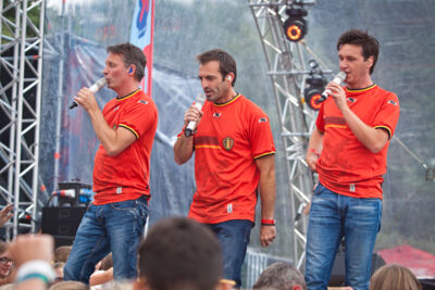 De Romeo's & Sam Gooris @ pennenzakkenrock 2014, foto 10, foto's door Carine Wouters - FrontView Magazine