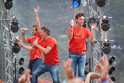 De Romeo's & Sam Gooris @ pennenzakkenrock 2014, foto 17, foto's door Carine Wouters - FrontView Magazine