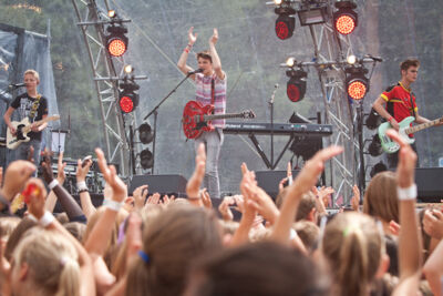 Bandits @ pennenzakkenrock 2014, picture 5, photographed by Carine Wouters - FrontView Magazine
