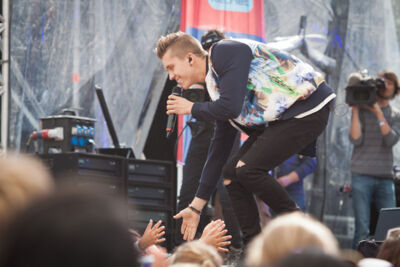 Ian Thomas @ pennenzakkenrock 2014, picture 3, photographed by Carine Wouters - FrontView Magazine