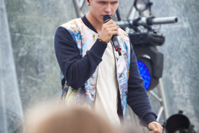Ian Thomas @ pennenzakkenrock 2014, picture 13, photographed by Carine Wouters - FrontView Magazine