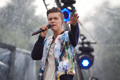 Ian Thomas @ pennenzakkenrock 2014, picture 19, photographed by Carine Wouters - FrontView Magazine