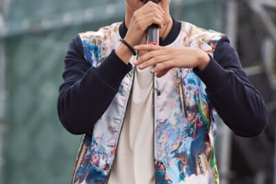 Ian Thomas @ pennenzakkenrock 2014, picture 34, photographed by Carine Wouters - FrontView Magazine