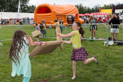 Sfeer, Randanimatie & Publieksfoto's @ Popeiland 2014, foto 62, foto's door Guy Danneels - FrontView Magazine
