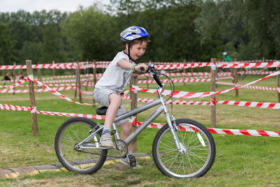 Sfeer, Randanimatie & Publieksfoto's @ Popeiland 2014, foto 71, foto's door Guy Danneels - FrontView Magazine