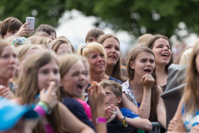 Sfeer, Randanimatie & Publieksfoto's @ Popeiland 2014, foto 88, foto's door Guy Danneels - FrontView Magazine