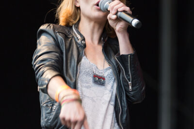 Slongs Dievanongs @ Popeiland 2014, picture 2, photographed by Guy Danneels - FrontView Magazine