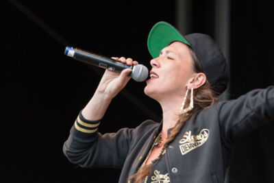 Slongs Dievanongs @ Popeiland 2014, picture 7, photographed by Guy Danneels - FrontView Magazine