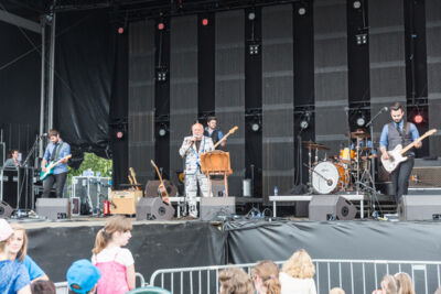 Urbanus en de Fanfaar @ Popeiland 2014, picture 4, photographed by Guy Danneels - FrontView Magazine