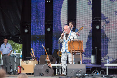 Urbanus en de Fanfaar @ Popeiland 2014, picture 5, photographed by Guy Danneels - FrontView Magazine