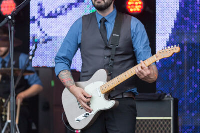 Urbanus en de Fanfaar @ Popeiland 2014, picture 10, photographed by Guy Danneels - FrontView Magazine