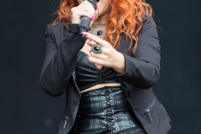 2 Fabiola @ Kanaalfeesten Dag 2 - Willebroek, picture 4, photographed by Guy Danneels - FrontView Magazine