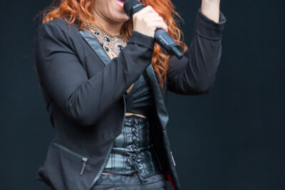 2 Fabiola @ Kanaalfeesten Dag 2 - Willebroek, picture 7, photographed by Guy Danneels - FrontView Magazine