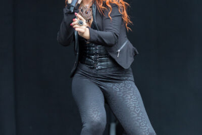 2 Fabiola @ Kanaalfeesten Dag 2 - Willebroek, picture 10, photographed by Guy Danneels - FrontView Magazine