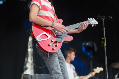 Bandits @ Kanaalfeesten Dag 2 - Willebroek, picture 2, photographed by Guy Danneels - FrontView Magazine
