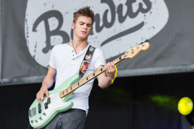 Bandits @ Kanaalfeesten Dag 2 - Willebroek, picture 4, photographed by Guy Danneels - FrontView Magazine