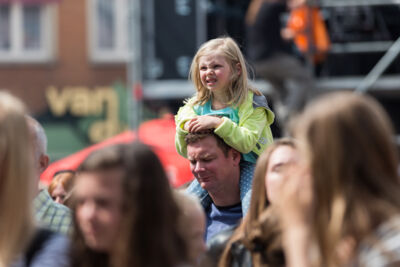 Sfeer & Publieksfoto's @ Kanaalfeesten Dag 2 - Willebroek, picture 4, photographed by Guy Danneels - FrontView Magazine