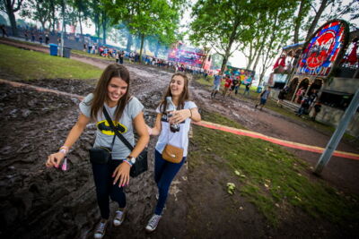 Les Ardentes Editie 2014 - donderdag, foto 16, foto's door sven dullaert - FrontView Magazine