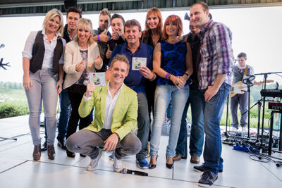 Christoff - CD-voorstelling Altijd Onderweg @ AED Studios Lint, picture 26, photographed by Elke Briers - FrontView Magazine