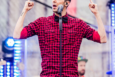 KetnetBand & Slongs Dievanongs @ Grote Markt Antwerpen, picture 1, photographed by Elke Briers - FrontView Magazine