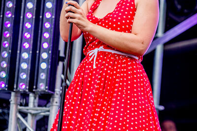 KetnetBand & Slongs Dievanongs @ Grote Markt Antwerpen, picture 9, photographed by Elke Briers - FrontView Magazine
