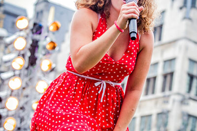 KetnetBand & Slongs Dievanongs @ Grote Markt Antwerpen, picture 16, photographed by Elke Briers - FrontView Magazine