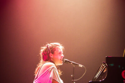 Mathilde Renault @ Les Ardentes 2014, picture 8, photographed by Tom Stessens - FrontView Magazine