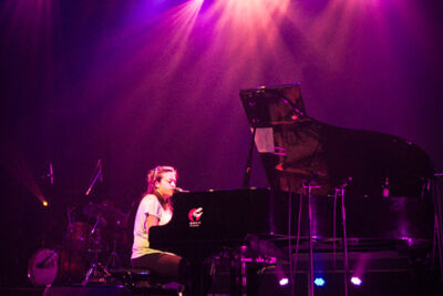 Mathilde Renault @ Les Ardentes 2014, picture 11, photographed by Tom Stessens - FrontView Magazine