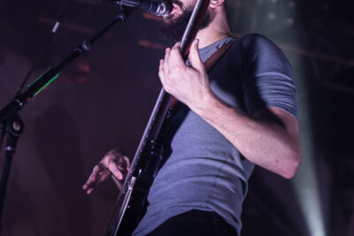 White Lies @ Rock Zottegem 2014, foto 7, foto's door Dorien Goetschalckx - FrontView Magazine