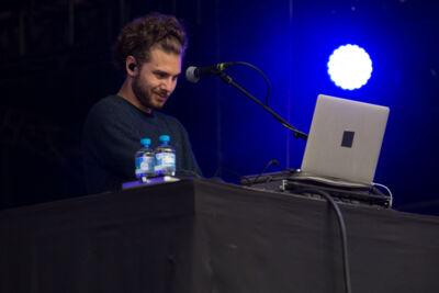Milky Chance @ Les Ardentes, picture 8, photographed by FrontView Magazine