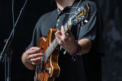 Milky Chance @ Les Ardentes, picture 22, photographed by FrontView Magazine