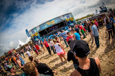 Beachland 2014 @ Strand Blankenberge, picture 2, photographed by sven dullaert - FrontView Magazine