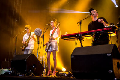 Fùgù Mango @ Dour 2014, picture 11, photographed by Dorien Goetschalckx - FrontView Magazine