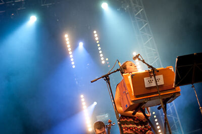 Johnny Flynn & The Sussex Wit @ Dour Festival 2014, picture 5, photographed by Magali Decamps - FrontView Magazine