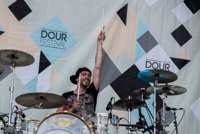 Skip The Use @ Dour 2014, picture 15, photographed by Dorien Goetschalckx - FrontView Magazine