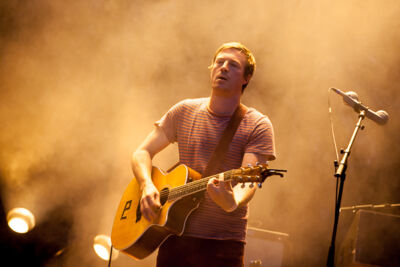 Girls in Hawaii @ Dour 2014, foto 6, foto's door Dorien Goetschalckx - FrontView Magazine