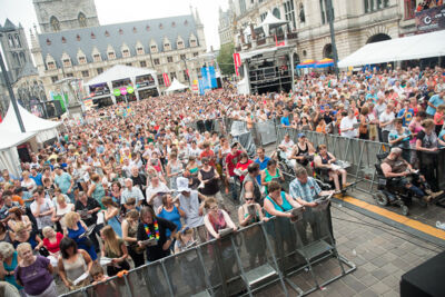 Vlaanderen zingt 2014 @ Gentse Feesten - Sint Baafsplein, picture 16, photographed by Dimitri Vanlommel - FrontView Magazine