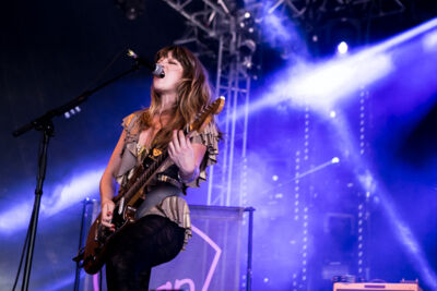 Deap Vally @ Dour 2014, picture 10, photographed by Dorien Goetschalckx - FrontView Magazine