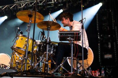 Intergalactic Lovers @ Dour 2014, picture 2, photographed by Dorien Goetschalckx - FrontView Magazine