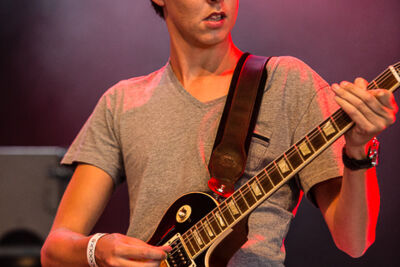 Orange Apple @ Puurs Live 2014, picture 11, photographed by Edwin Houdevelt - FrontView Magazine