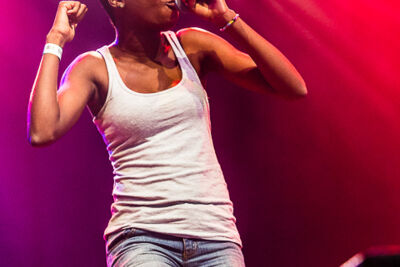 Coely @ Puurs Live 2014, picture 6, photographed by Edwin Houdevelt - FrontView Magazine