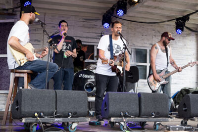 Giant Tiger Hooch @ Zwarte Cross 2014, picture 13, photographed by Dorien Goetschalckx - FrontView Magazine