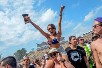 Tomorrowland sfeerbeelden & publieksfoto's 28 juni - deel 1, picture 41, photographed by Youri Vanlommel - FrontView Magazine