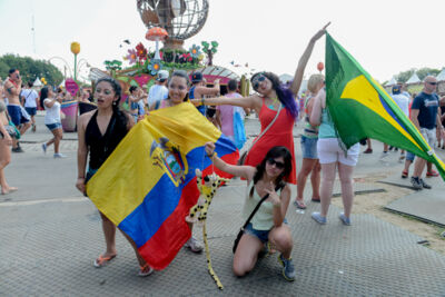 Tomorrowland sfeerbeelden & publieksfoto's 28 juni - deel 1, picture 51, photographed by Youri Vanlommel - FrontView Magazine