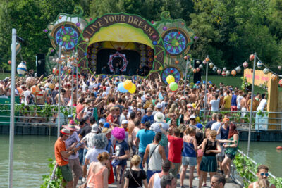 Tomorrowland sfeerbeelden & publieksfoto's 28 juni - deel 1, picture 54, photographed by Youri Vanlommel - FrontView Magazine