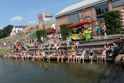 Tomorrowland sfeerbeelden & publieksfoto's 28 juni - deel 1, picture 59, photographed by Youri Vanlommel - FrontView Magazine