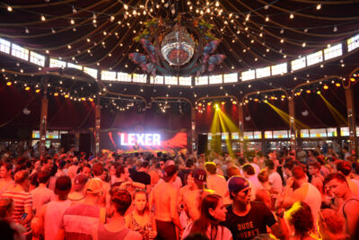 Tomorrowland sfeerbeelden & publieksfoto's 28 juni - deel 1, picture 67, photographed by Youri Vanlommel - FrontView Magazine