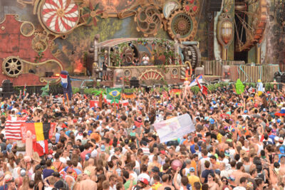 Tomorrowland sfeerbeelden & publieksfoto's 28 juni - deel 1, picture 91, photographed by Youri Vanlommel - FrontView Magazine