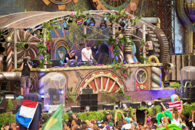 Tomorrowland sfeerbeelden & publieksfoto's 28 juni - deel 1, picture 94, photographed by Youri Vanlommel - FrontView Magazine
