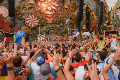 Tomorrowland sfeerbeelden & publieksfoto's 28 juni - deel 1, picture 128, photographed by Youri Vanlommel - FrontView Magazine